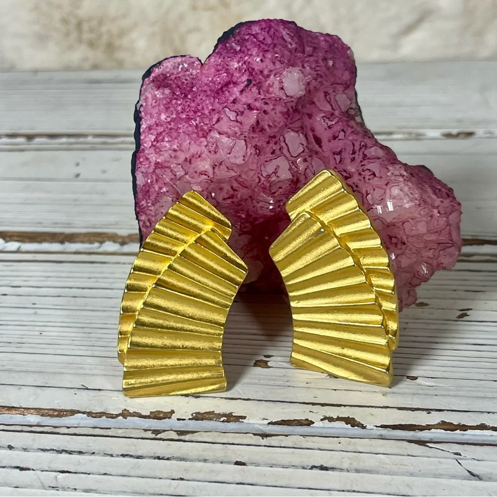 CRAFT Vintage 80’s MCM Art Deco Gold Tone Fan Signed Statement Clip On Earrings - Picture 7 of 10